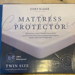 NEW- White Mattress Protector - Twin Size - unopened